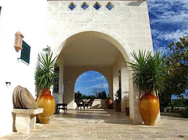 Trulli Fogliarella Guest House Ostuni Exterior photo