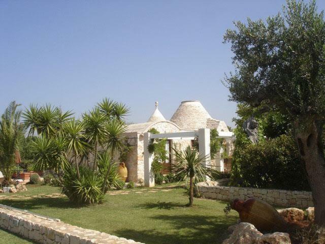 Trulli Fogliarella Guest House Ostuni Exterior photo