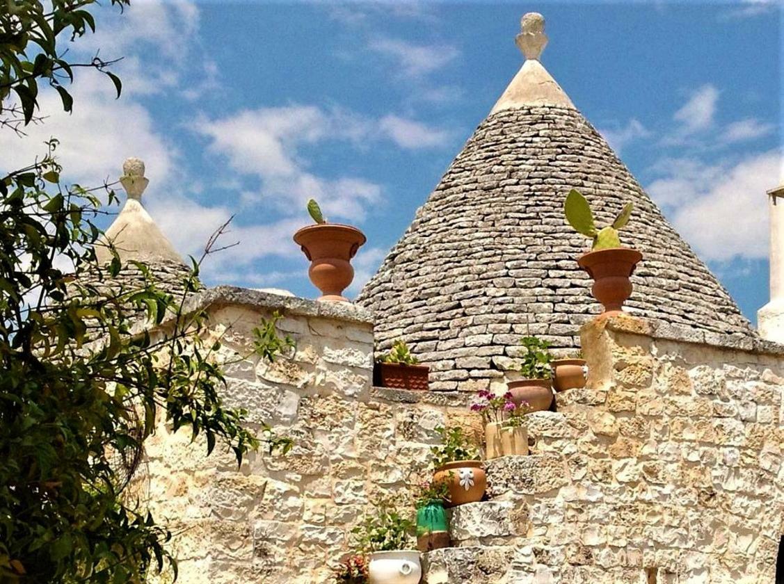 Trulli Fogliarella Guest House Ostuni Exterior photo